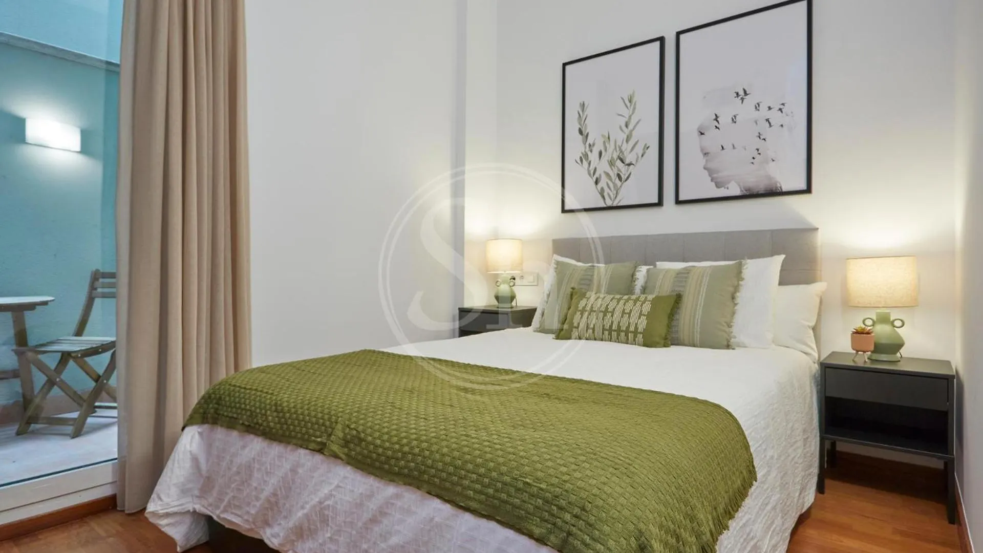 Bonito Apartamento Con Terraza Apartment Barcelona Spain